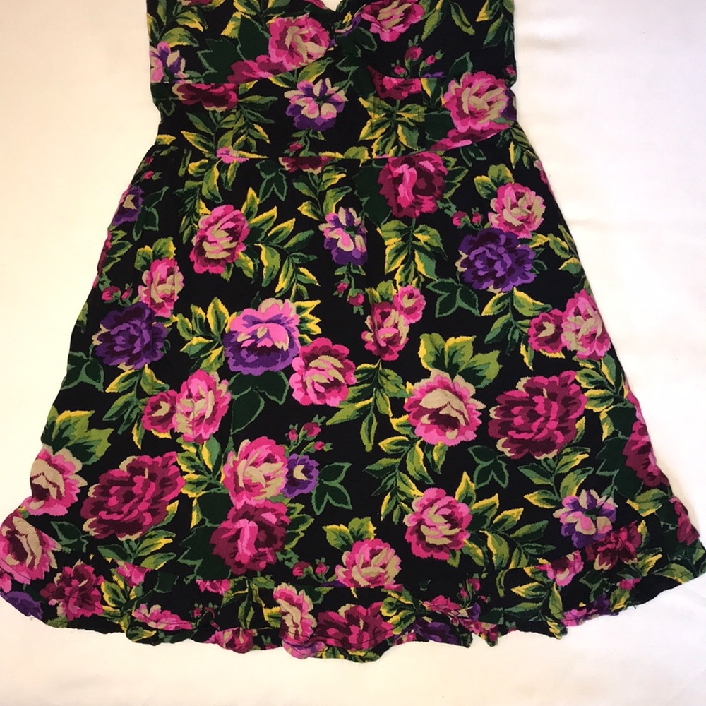 ⭐️3 for $29 Twenty-one Mini Sun Dress⭐️ - Picture 3 of 11
